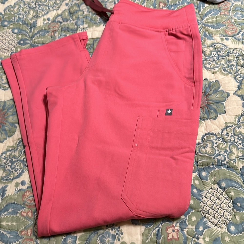 FIGS NEW WITHOUT TAGS
